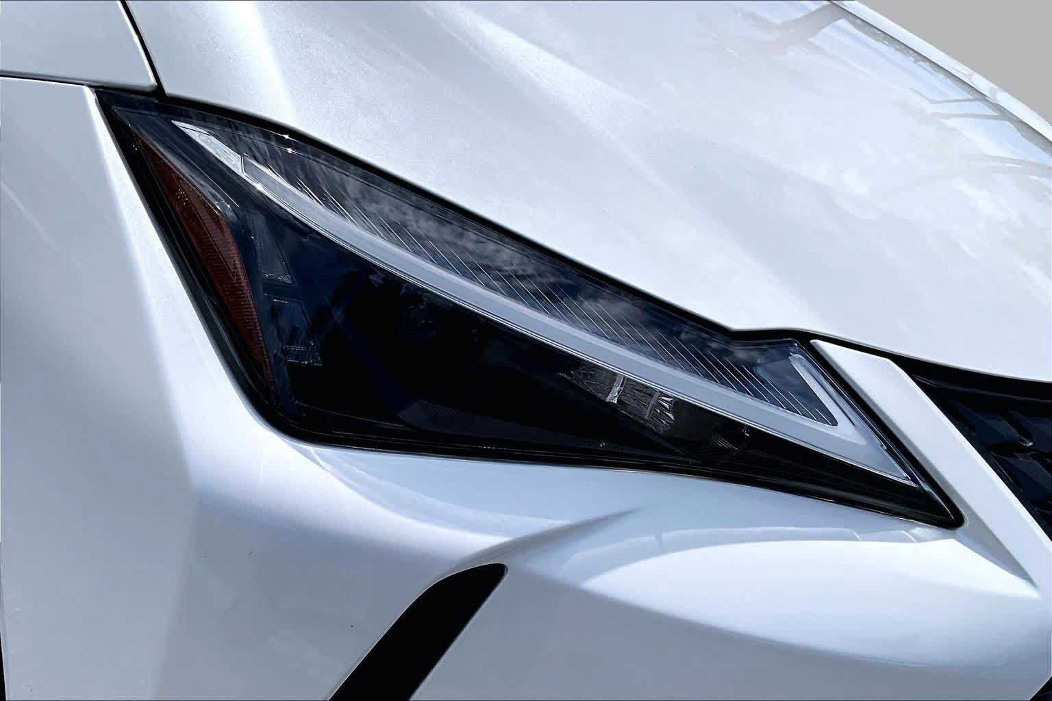 Used 2025 Lexus UX 300h FWD image 26