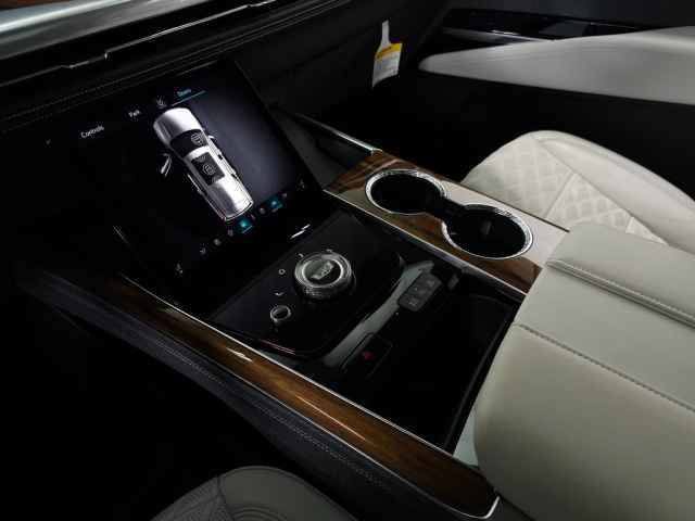 Certified 2025 Cadillac Escalade Sport Platinum image 47