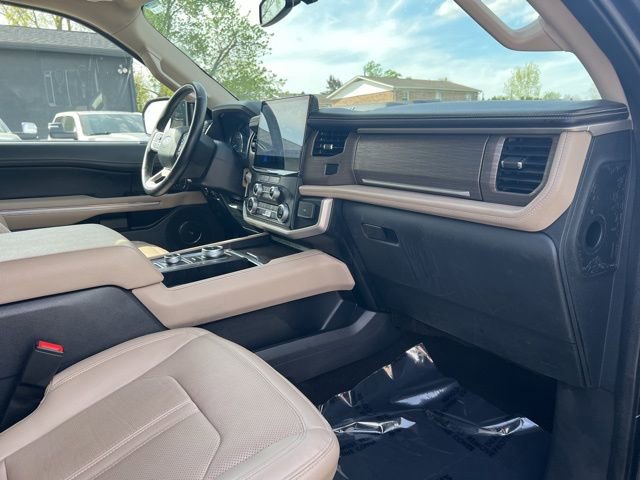 Used 2024 Ford Expedition Max Limited AWD/4WD image 32