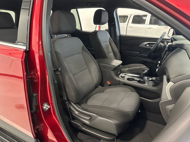 Used 2023 Chevrolet Traverse LT image 34