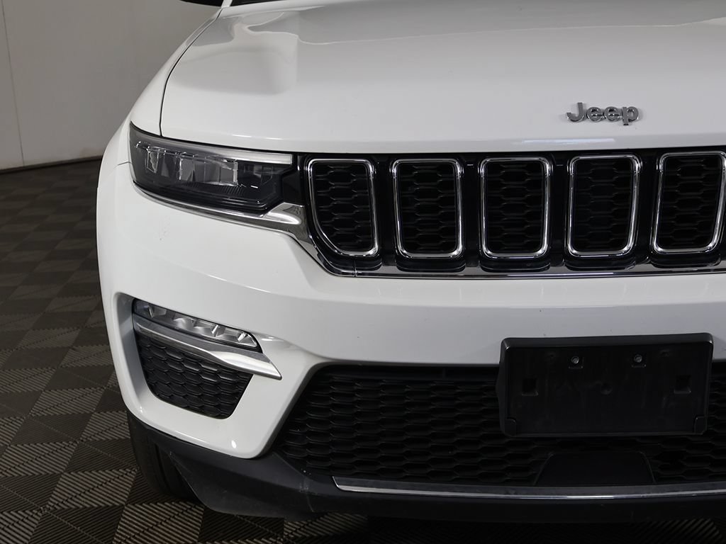 Used 2023 Jeep Grand Cherokee Limited AWD/4WD image 14