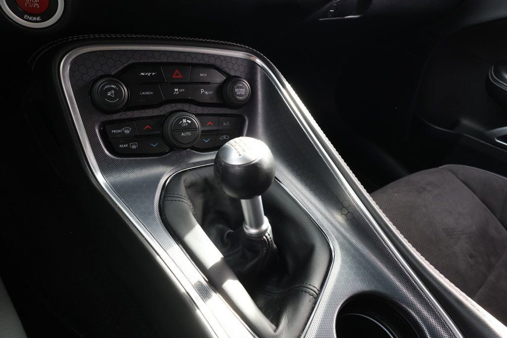 Used 2015 Dodge Challenger SRT w/ Technology Group image 16