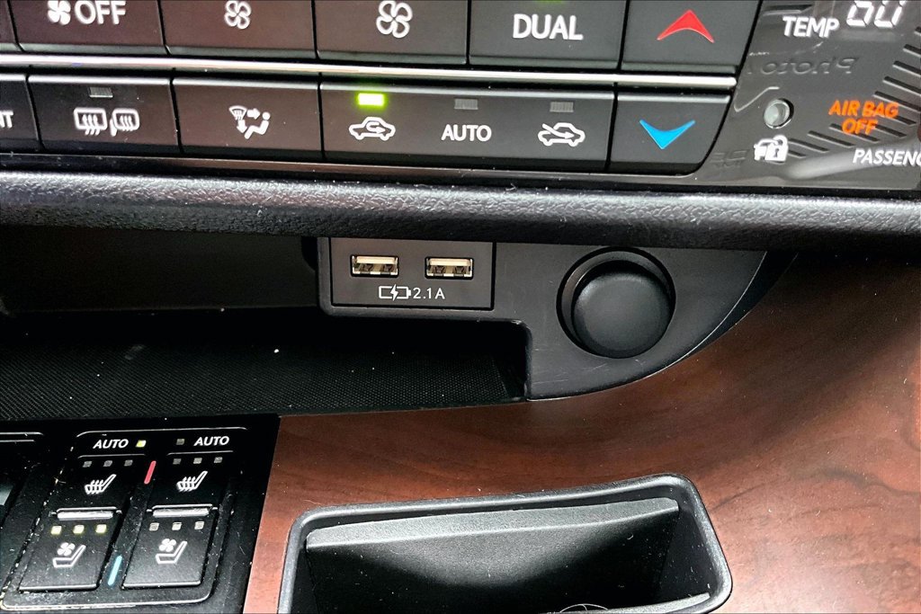 Used 2020 Lexus RX 450h AWD w/ Premium Package image 16