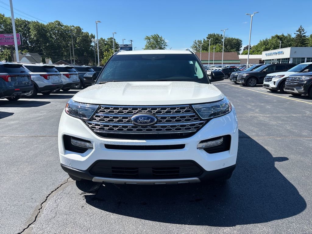 Used 2023 Ford Explorer Limited w/ Limited Technology Package AWD/4WD image 3