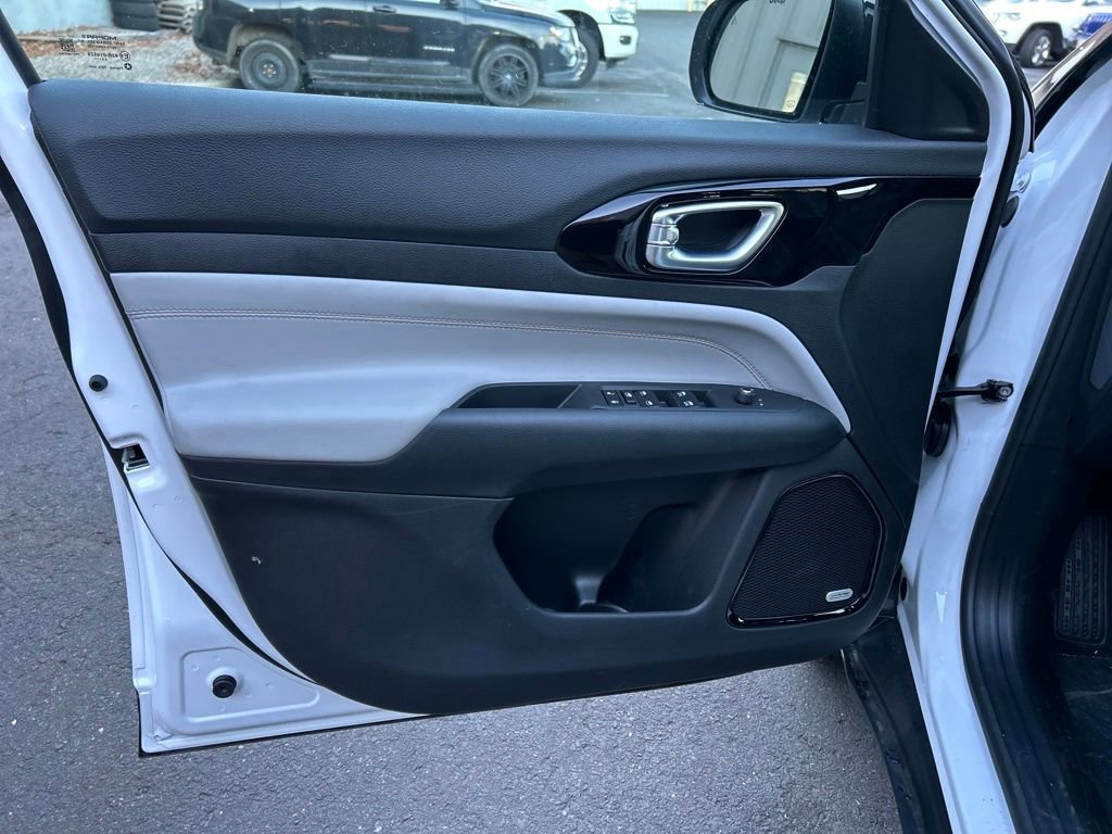 New 2026 Jeep Compass Limited w/ Sun, Sound & Navigation Group image 10