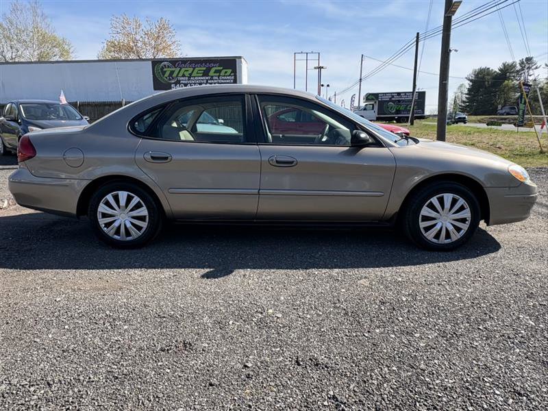 Used 2003 Ford Taurus LX image 5