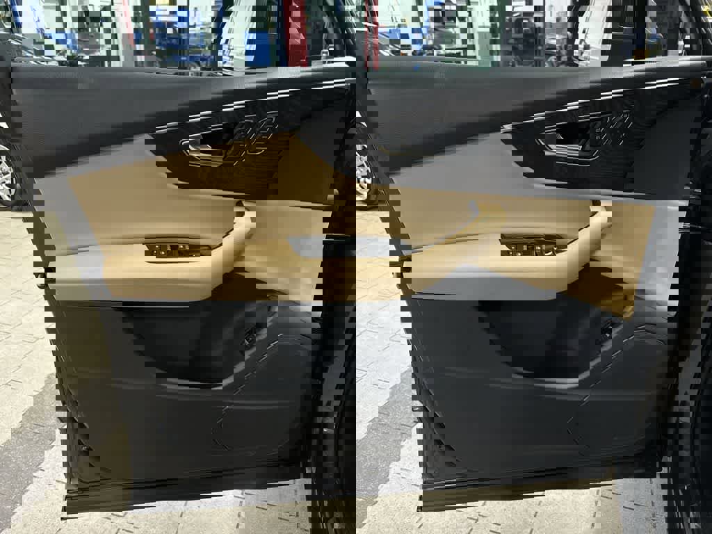 Used 2022 Audi Q7 2.0T Premium w/ Convenience Package image 32