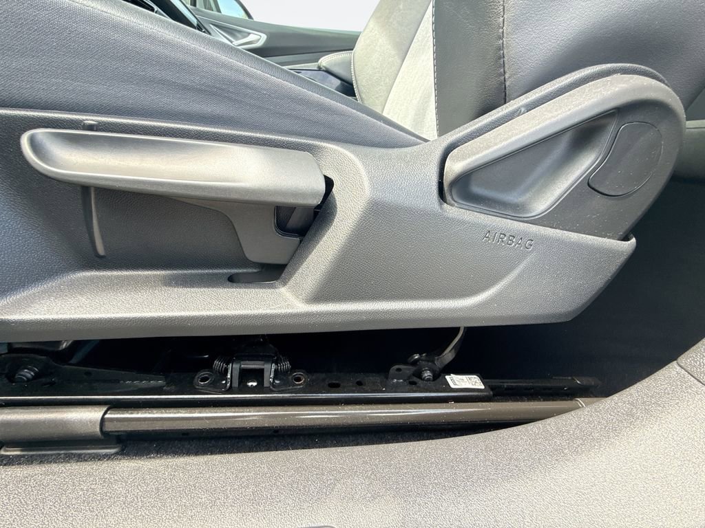 Used 2023 Volkswagen ID.4 2WD image 14