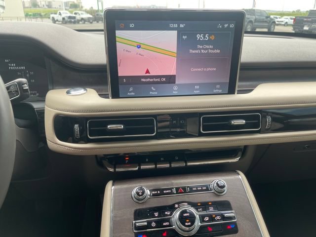 Used 2022 Lincoln Aviator Reserve AWD/4WD image 27