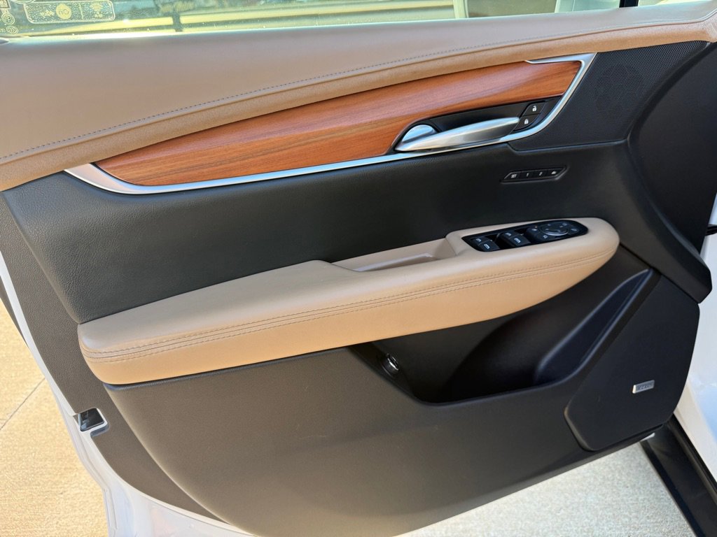 Used 2018 Cadillac XT5 Platinum image 15