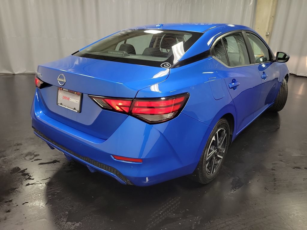 Used 2025 Nissan Sentra SV FWD image 8