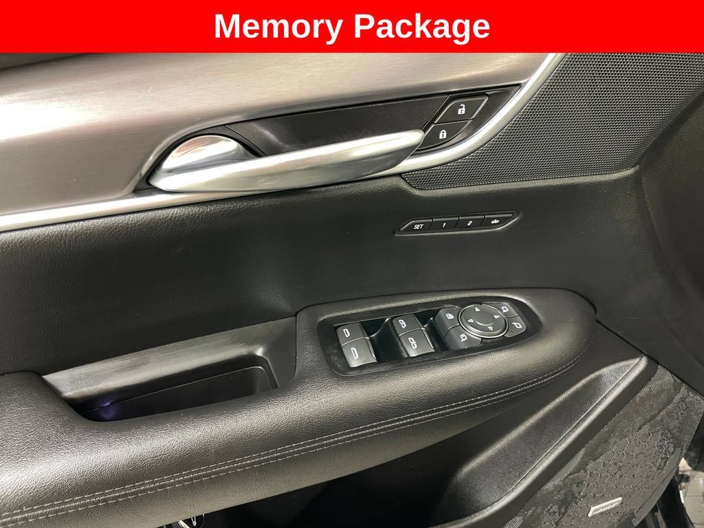 Certified 2018 Cadillac XT5 Luxury w/ Driver Awareness Package AWD/4WD image 11