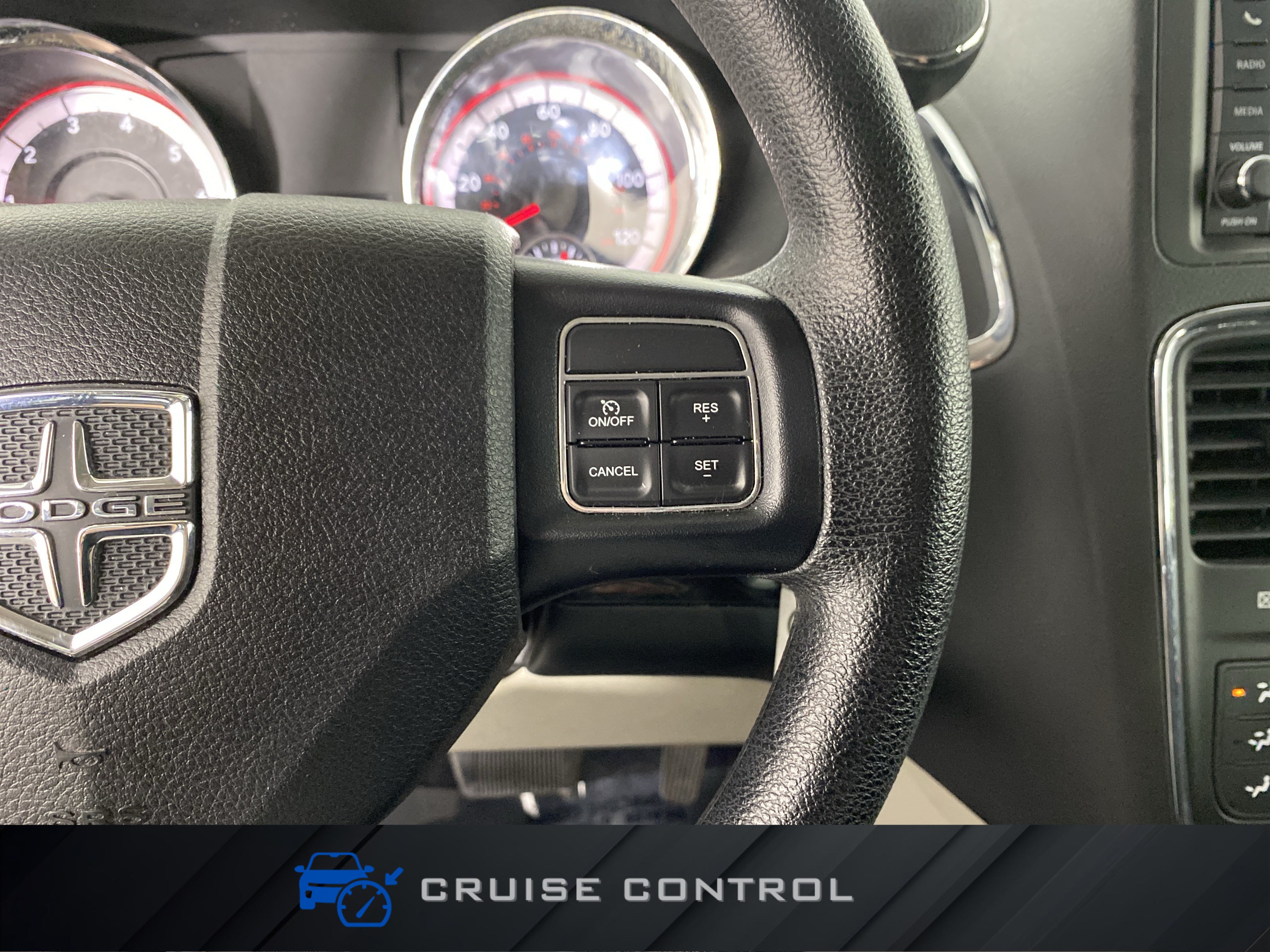Used 2018 Dodge Grand Caravan SE w/ UConnect Hands-Free Group FWD image 22