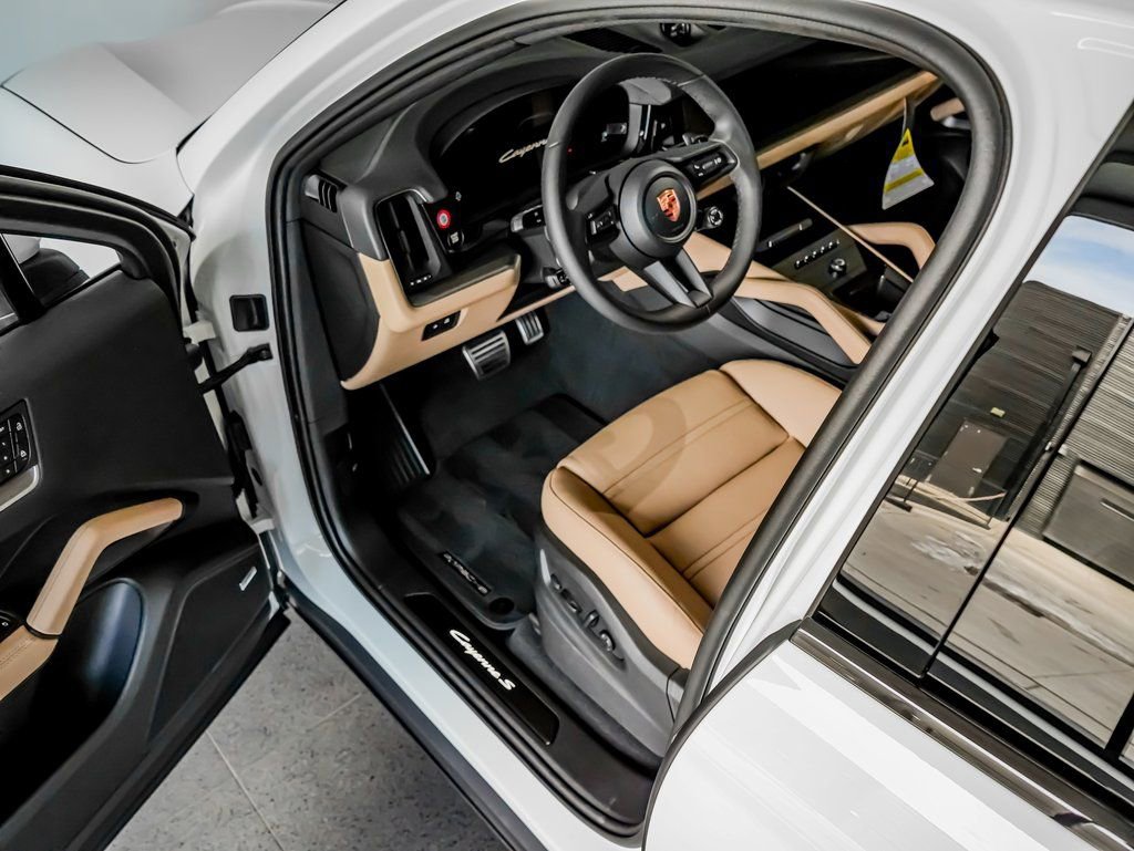 New 2026 Porsche Cayenne S AWD/4WD image 4