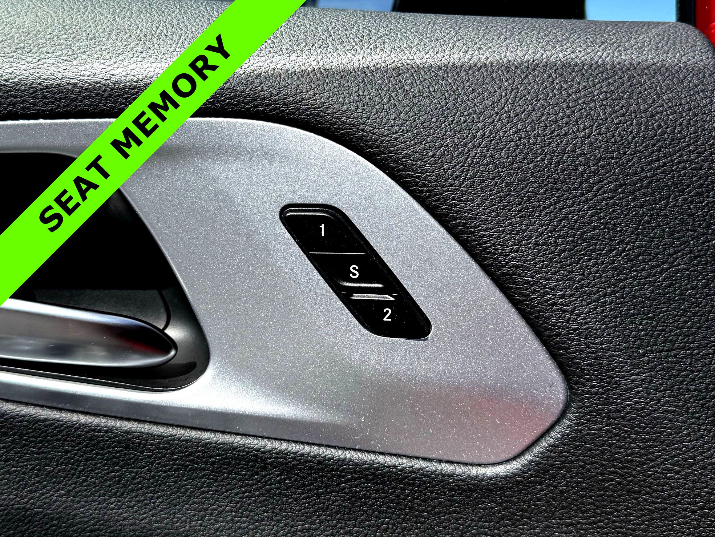 New 2026 Chrysler Pacifica Limited image 16