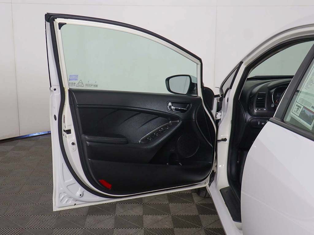 Used 2016 Kia Forte LX FWD image 12