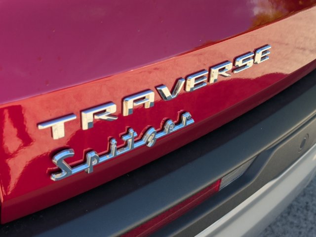 Used 2025 Chevrolet Traverse LT w/ Driver Confidence Package FWD image 35