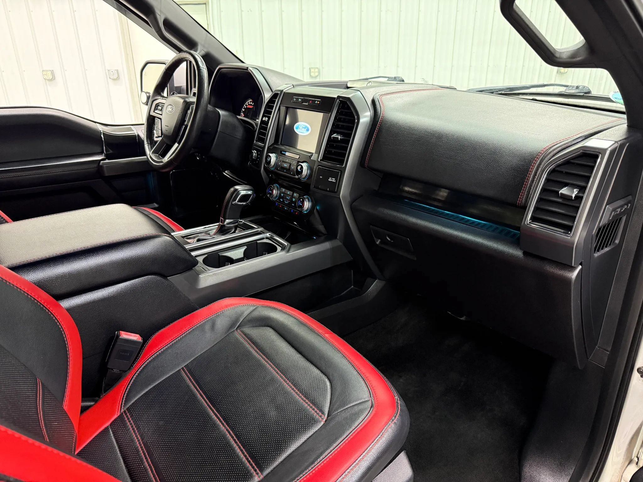 Used 2018 Ford F150 Lariat w/ Equipment Group 502A Luxury AWD/4WD image 13