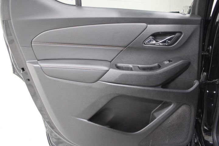 Used 2020 Chevrolet Traverse LT w/ LT Premium Package AWD/4WD image 25