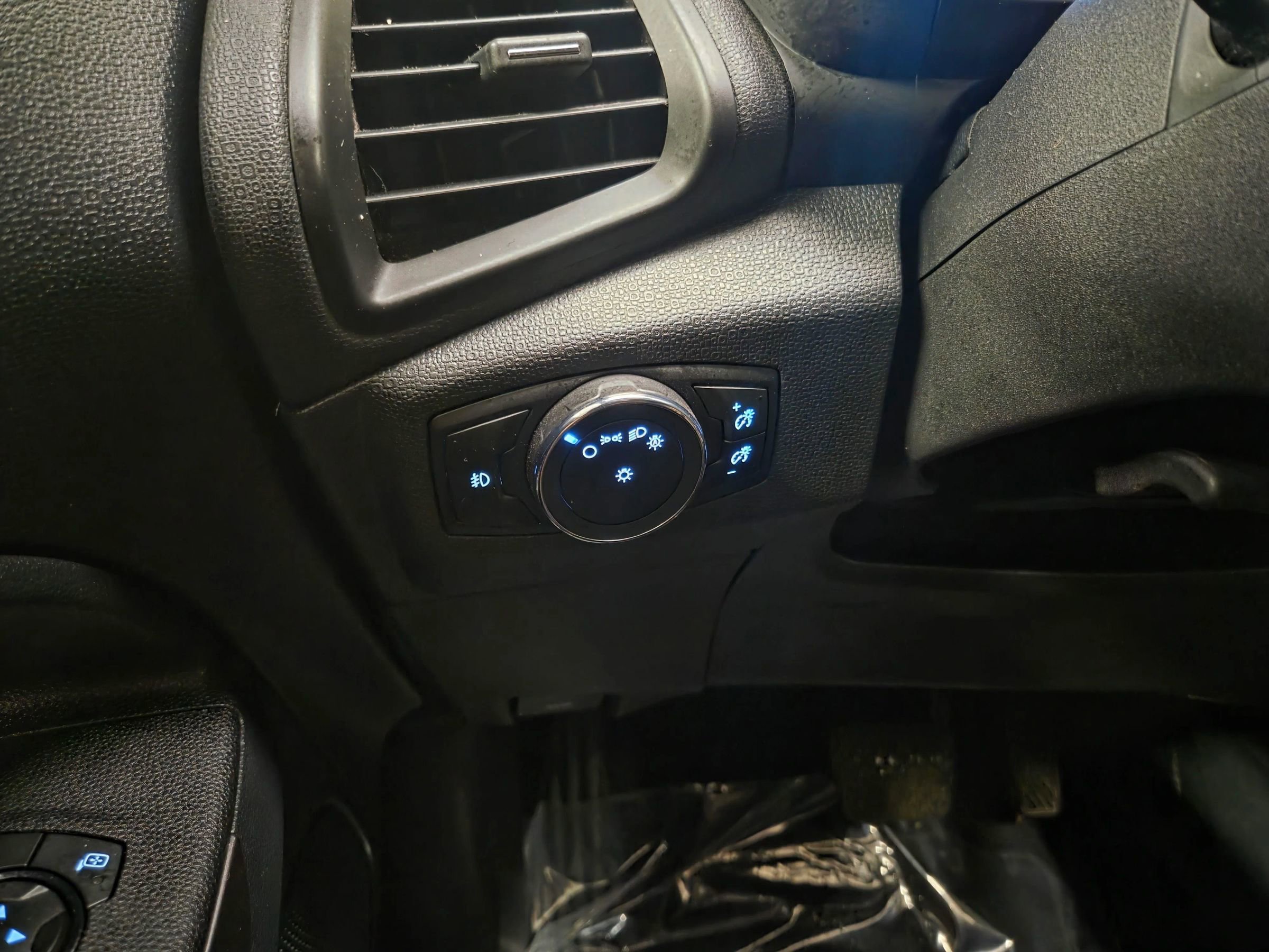 Used 2020 Ford EcoSport SE w/ SE Convenience Package FWD image 22