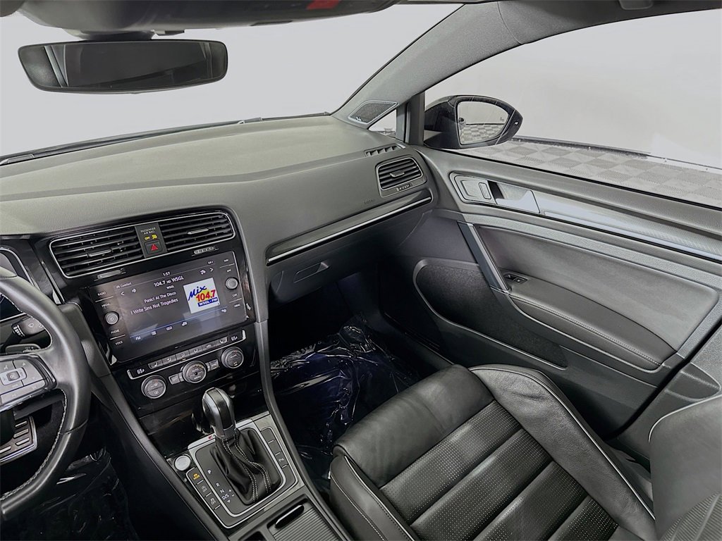 Used 2019 Volkswagen Golf R 4-Door image 22