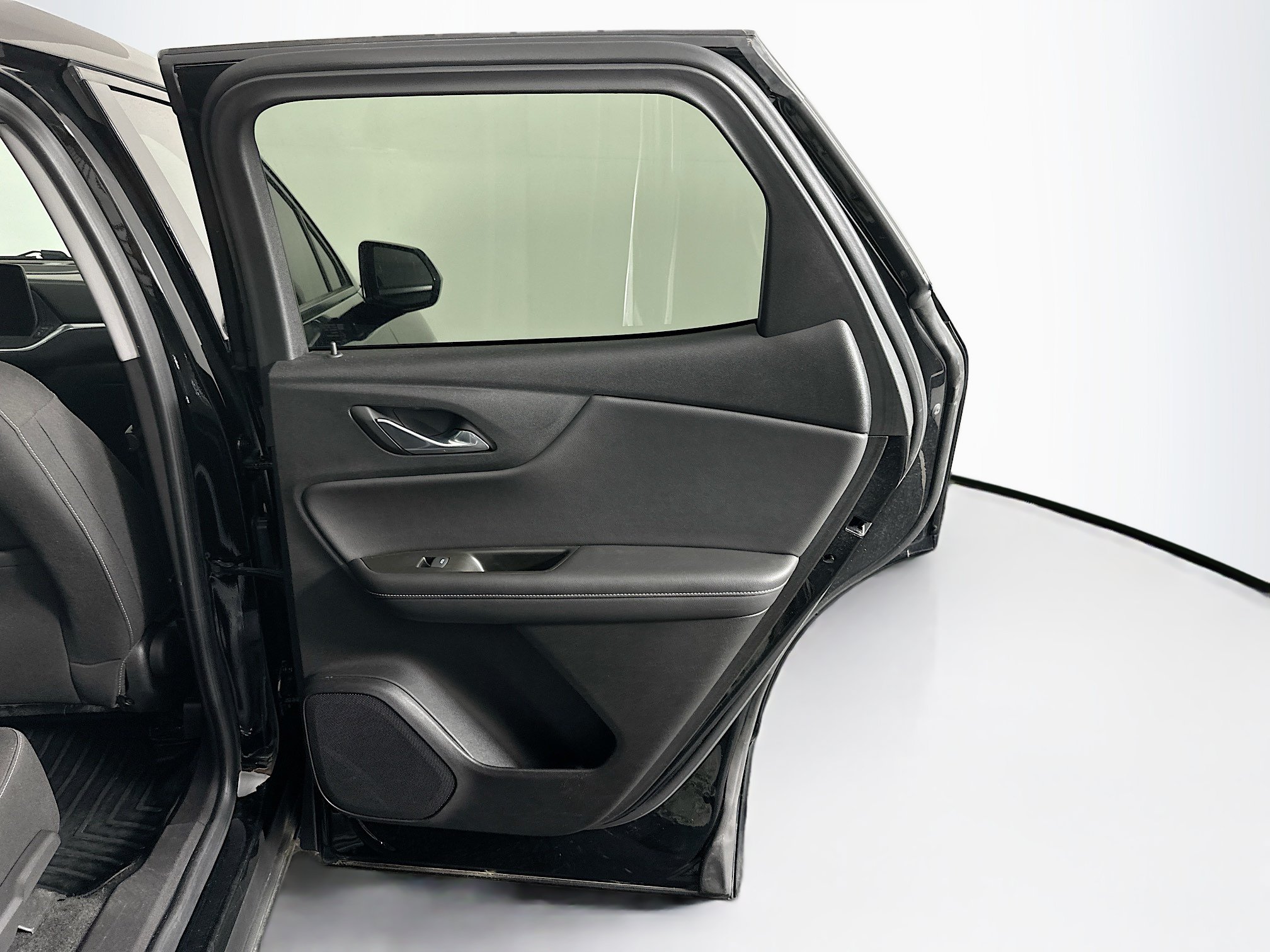 Used 2023 Chevrolet Blazer LT AWD/4WD image 29
