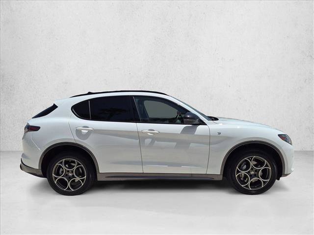 Used 2024 Alfa Romeo Stelvio Ti w/ Active Assist Plus Package AWD/4WD image 4