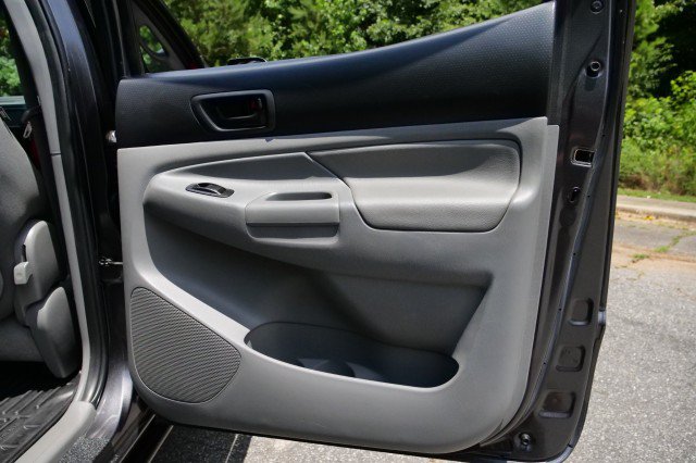 Used 2014 Toyota Tacoma PreRunner w/ SR5 Package RWD image 33