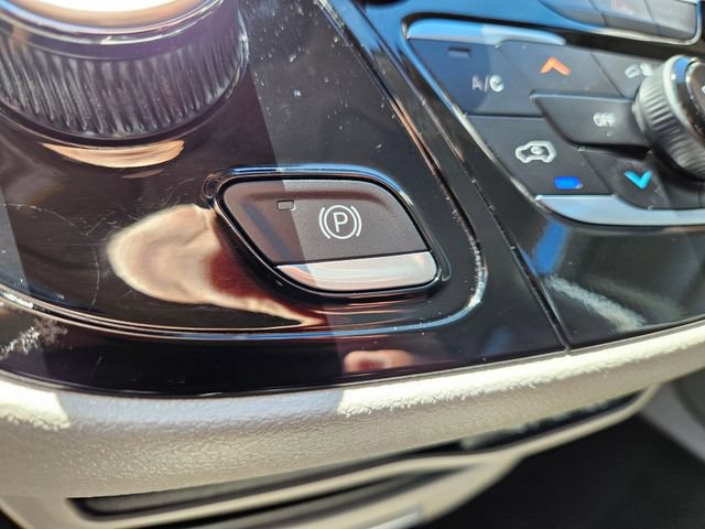 Used 2024 Chrysler Pacifica Touring-L FWD image 31