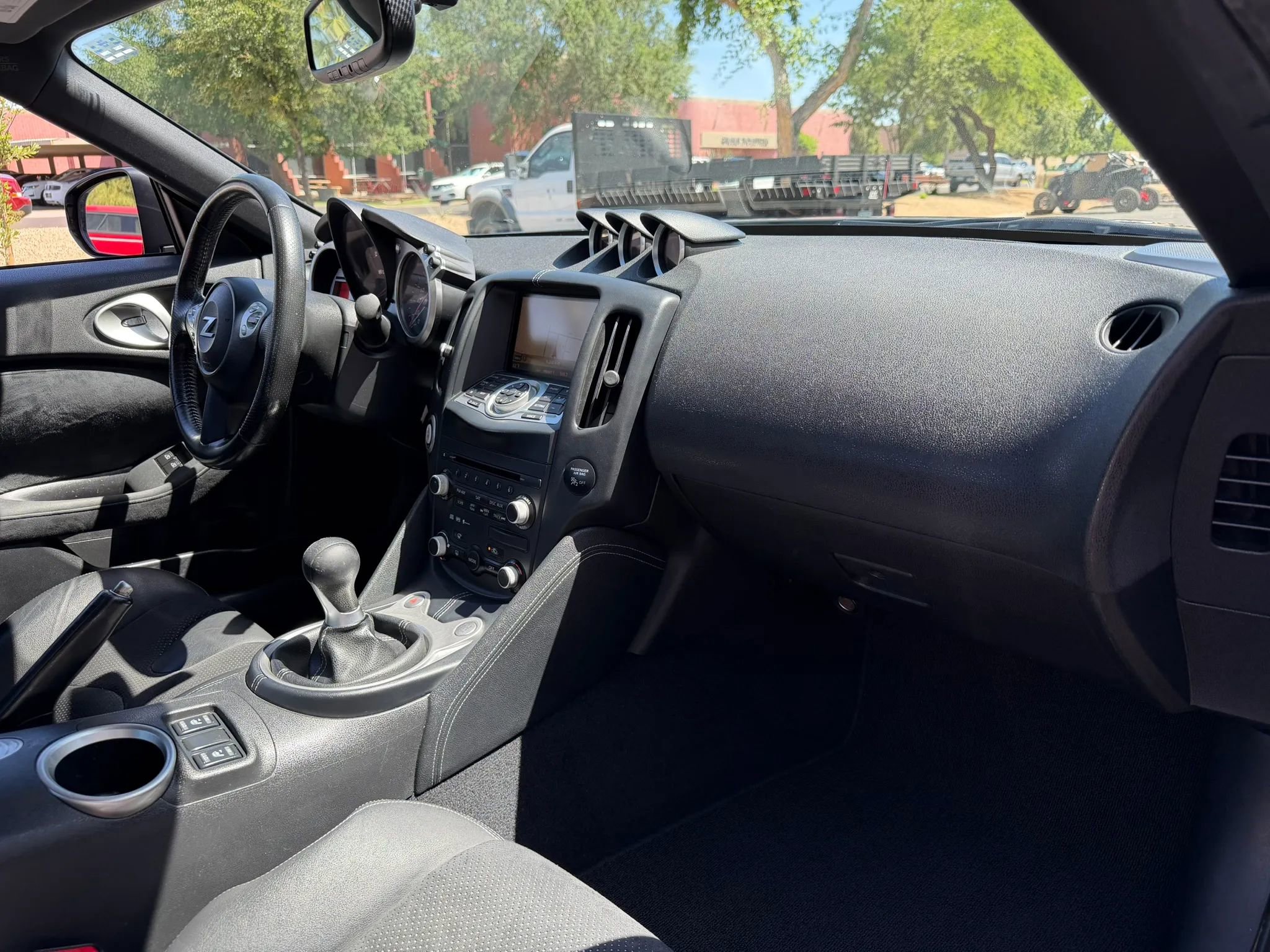 Used 2009 Nissan 370Z Touring w/ Sport Pkg RWD image 14