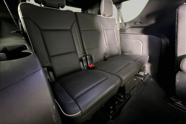 Used 2023 Chevrolet Suburban Premier RWD image 23
