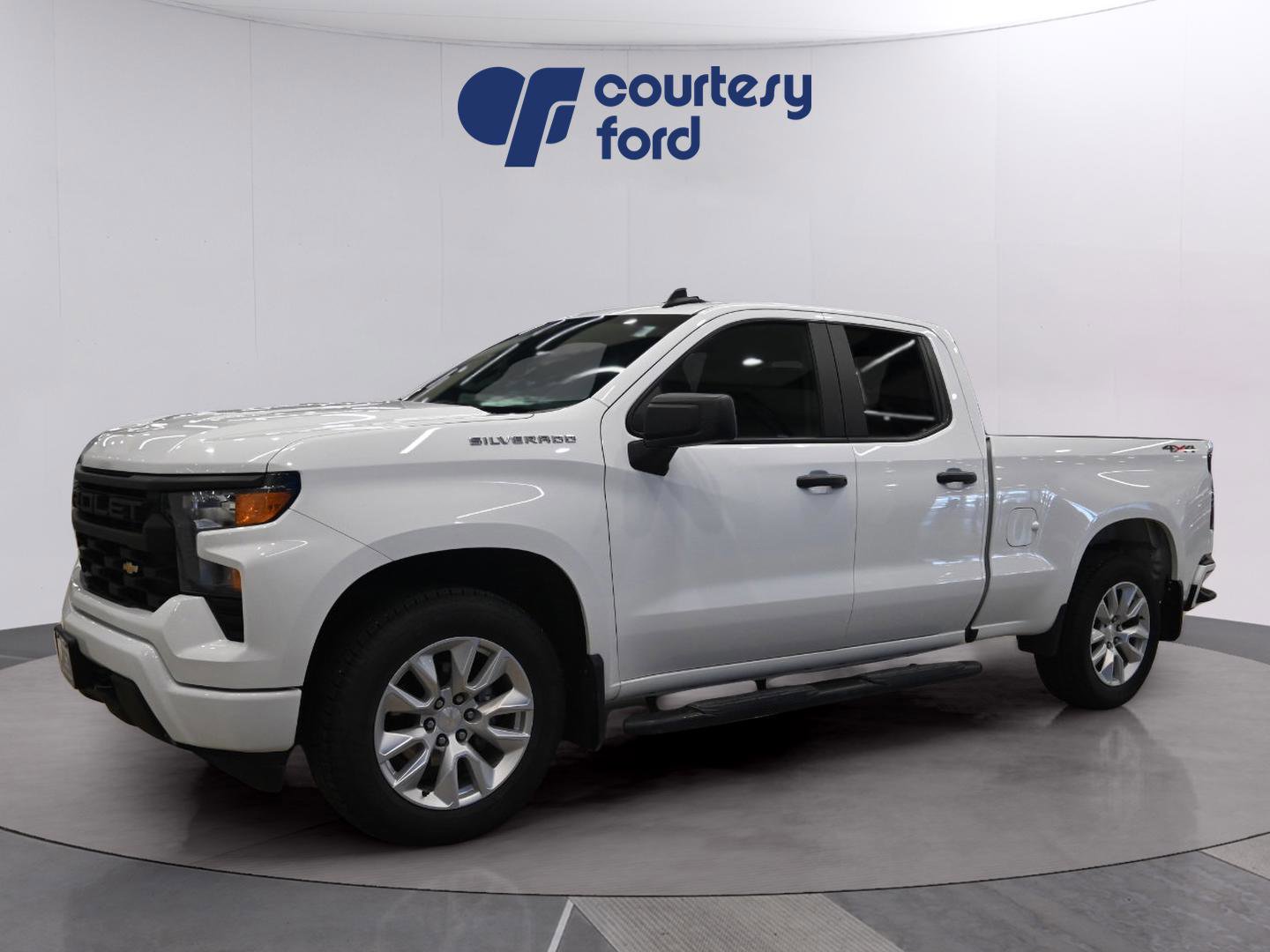 Used 2022 Chevrolet Silverado 1500 Custom image 4