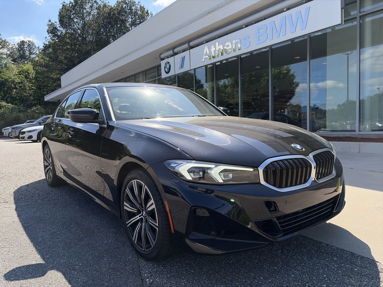 Certified 2025 BMW 330i Sedan RWD image 1