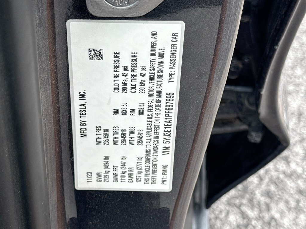 Used 2023 Tesla Model 3 Standard Range RWD image 32