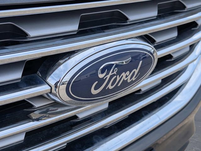 Used 2019 Ford Edge SE FWD image 5