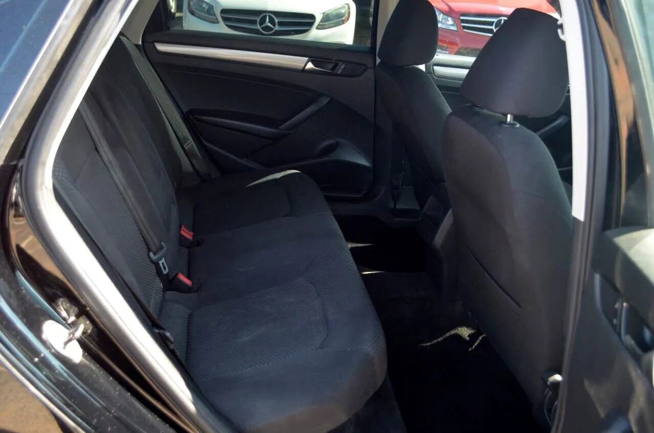 Used 2013 Volkswagen Passat 2.5 S image 22