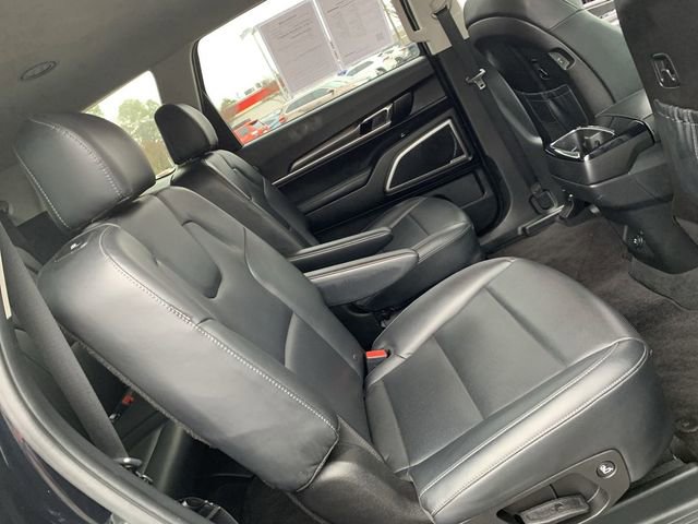 Used 2023 Kia Telluride S image 12
