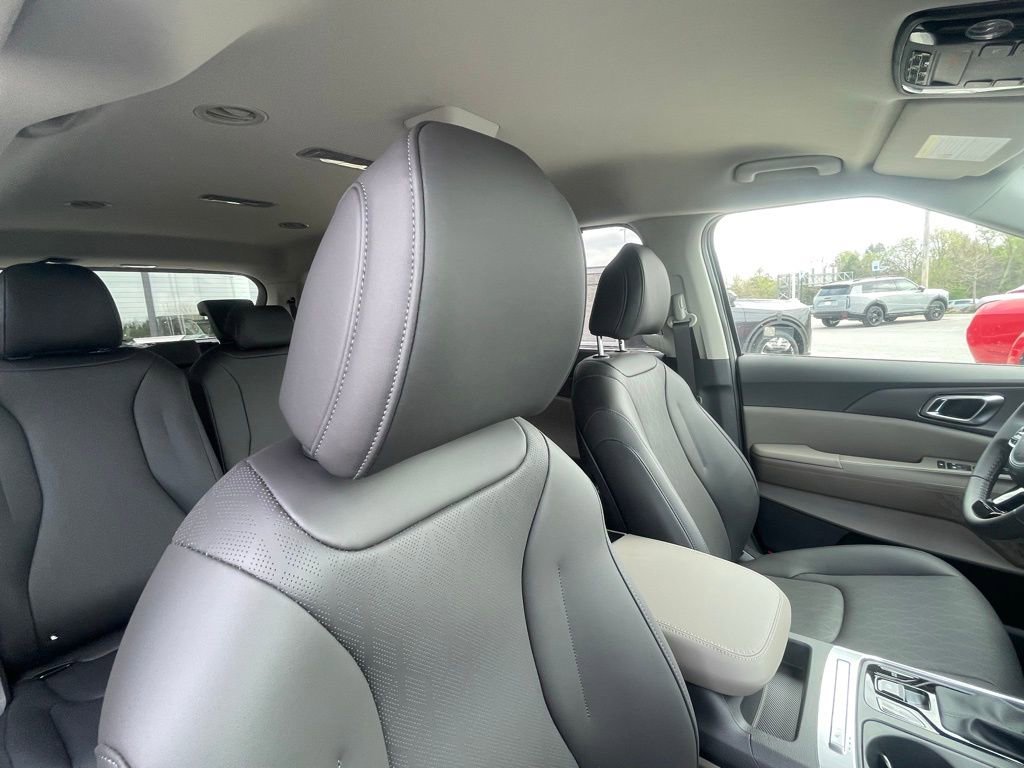 New 2026 Kia Carnival EX image 31