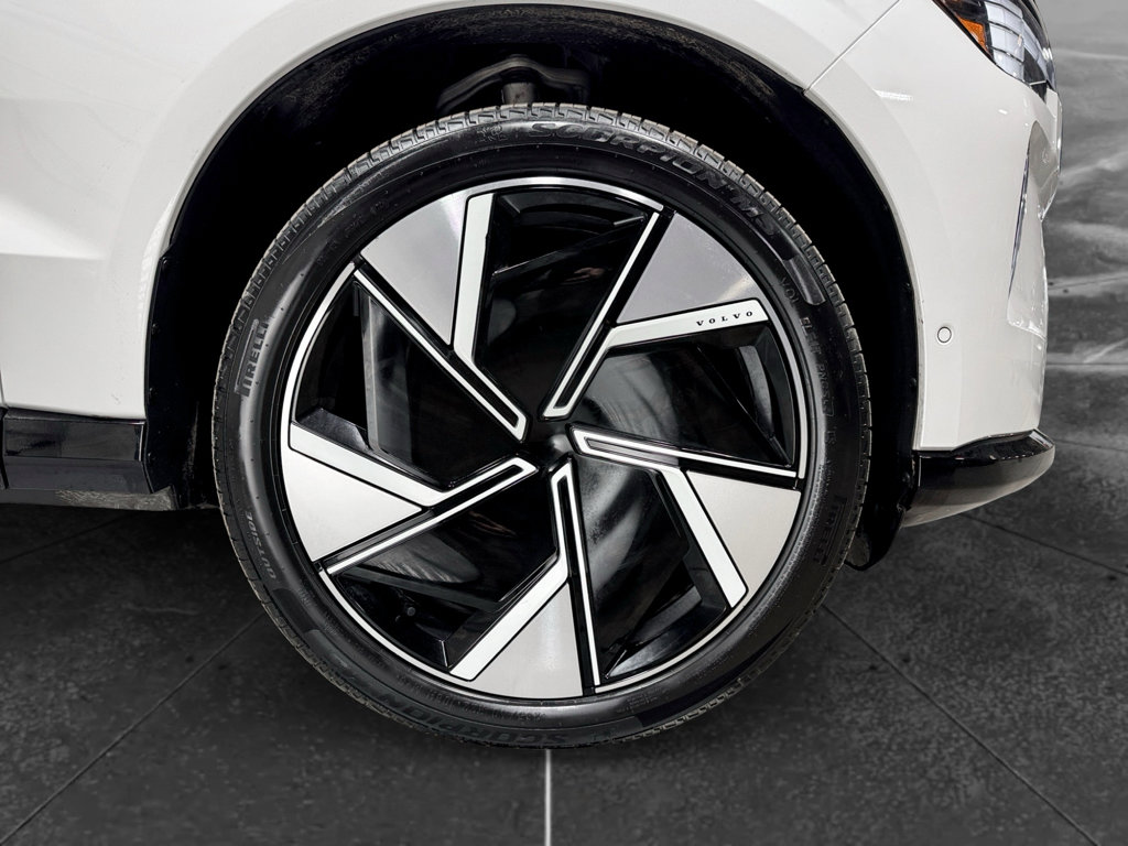 Used 2025 Volvo EX90 Plus image 35