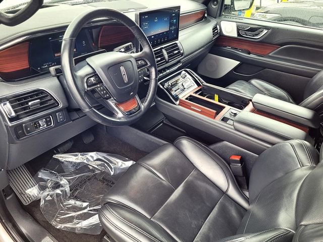 Certified 2023 Lincoln Navigator L Reserve AWD/4WD image 10