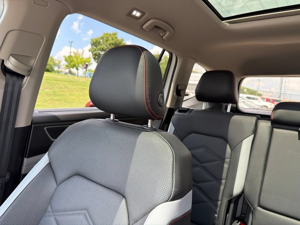 Used 2026 Volkswagen Atlas Peak Edition AWD/4WD image 21