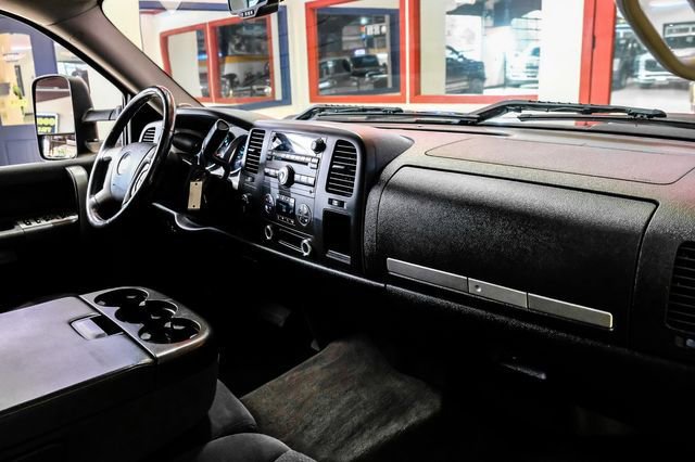 Used 2008 Chevrolet Silverado 2500 LT w/ 1LT Convenience Package image 13