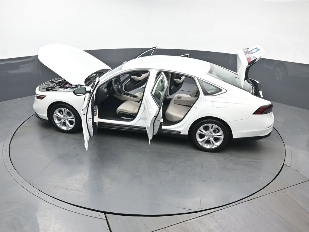 Used 2024 Honda Accord LX image 41
