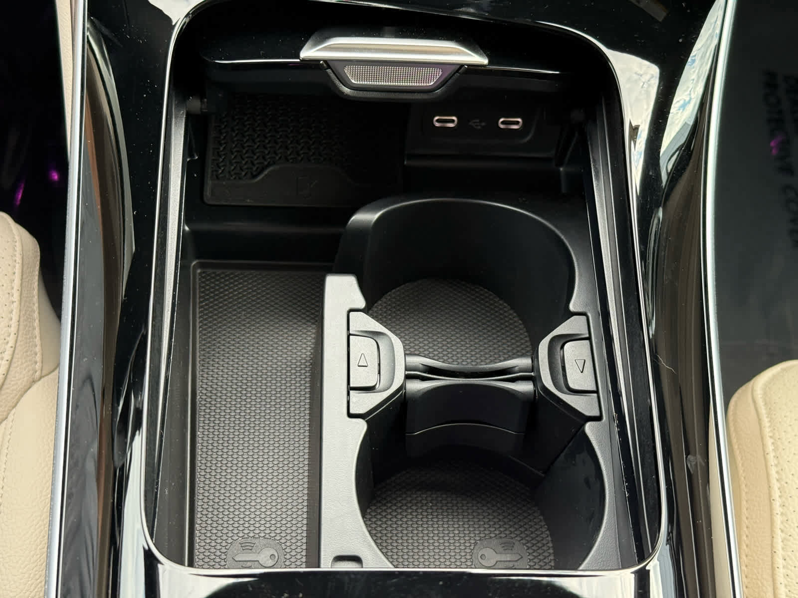 Used 2025 Mercedes-Benz C 300 4MATIC Sedan image 18