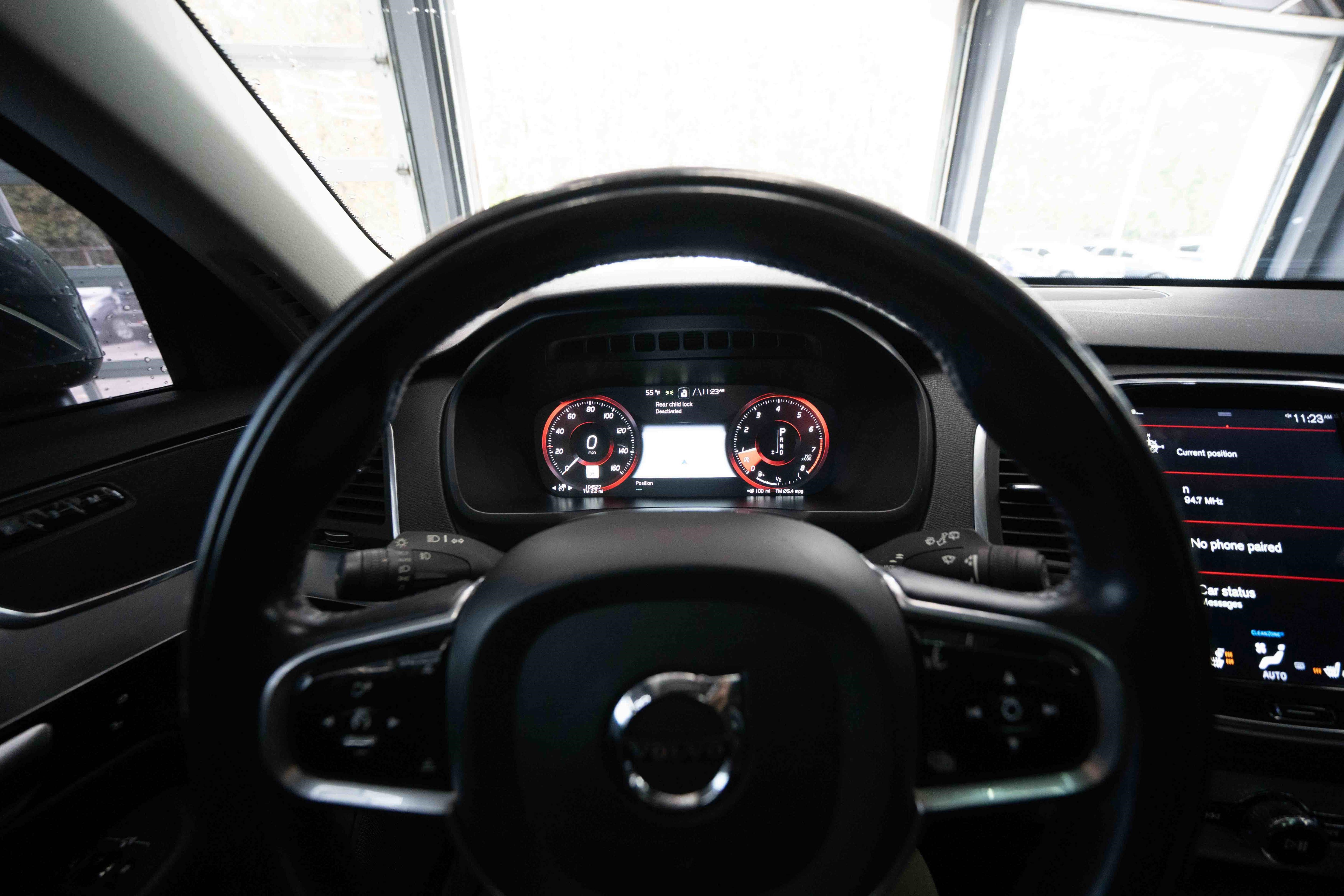 Used 2018 Volvo XC90 T5 Momentum w/ Convenience Package image 15