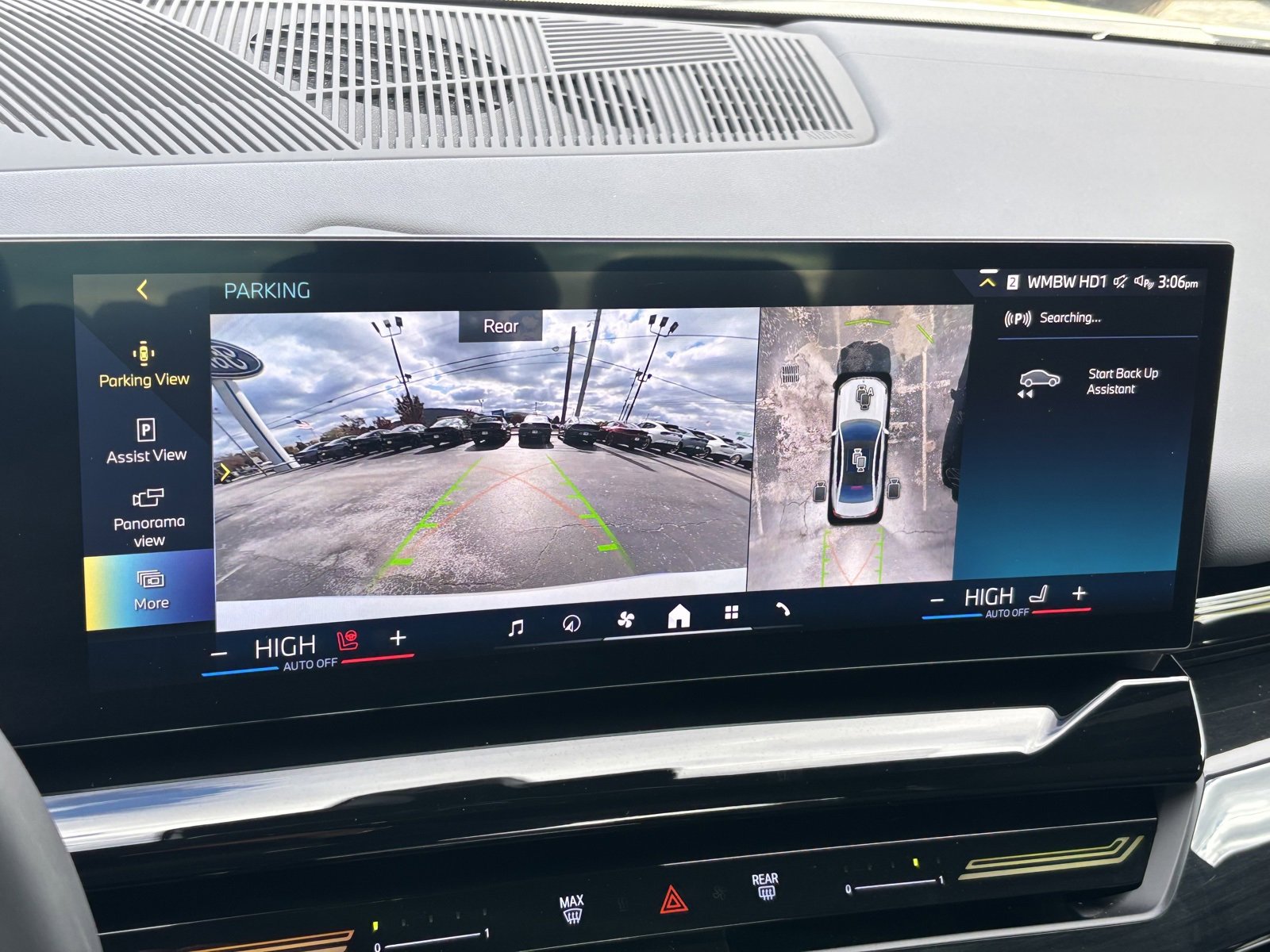 Used 2025 BMW 530i xDrive image 6