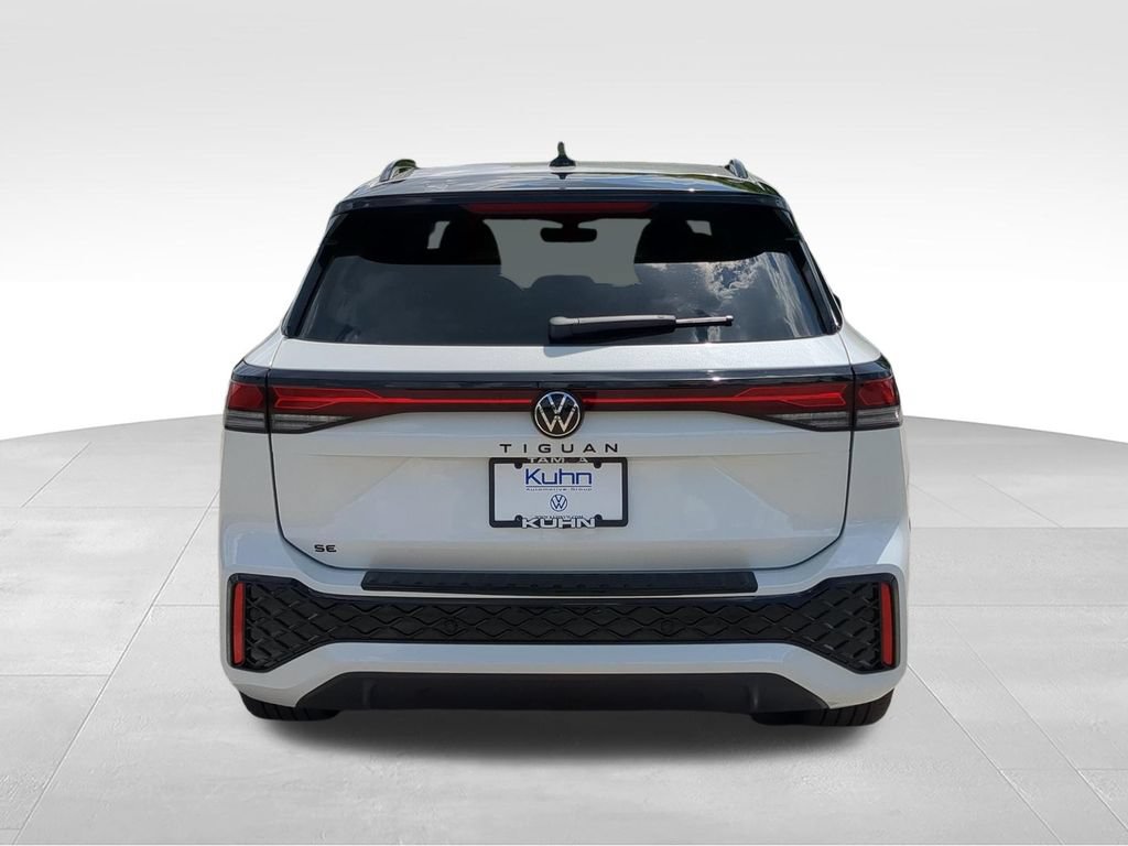 New 2026 Volkswagen Tiguan SE R-Line FWD image 4