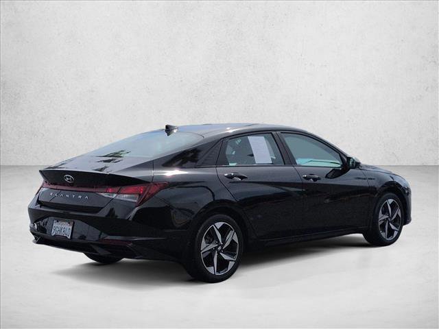 Used 2023 Hyundai Elantra SEL w/ Convenience Package image 5