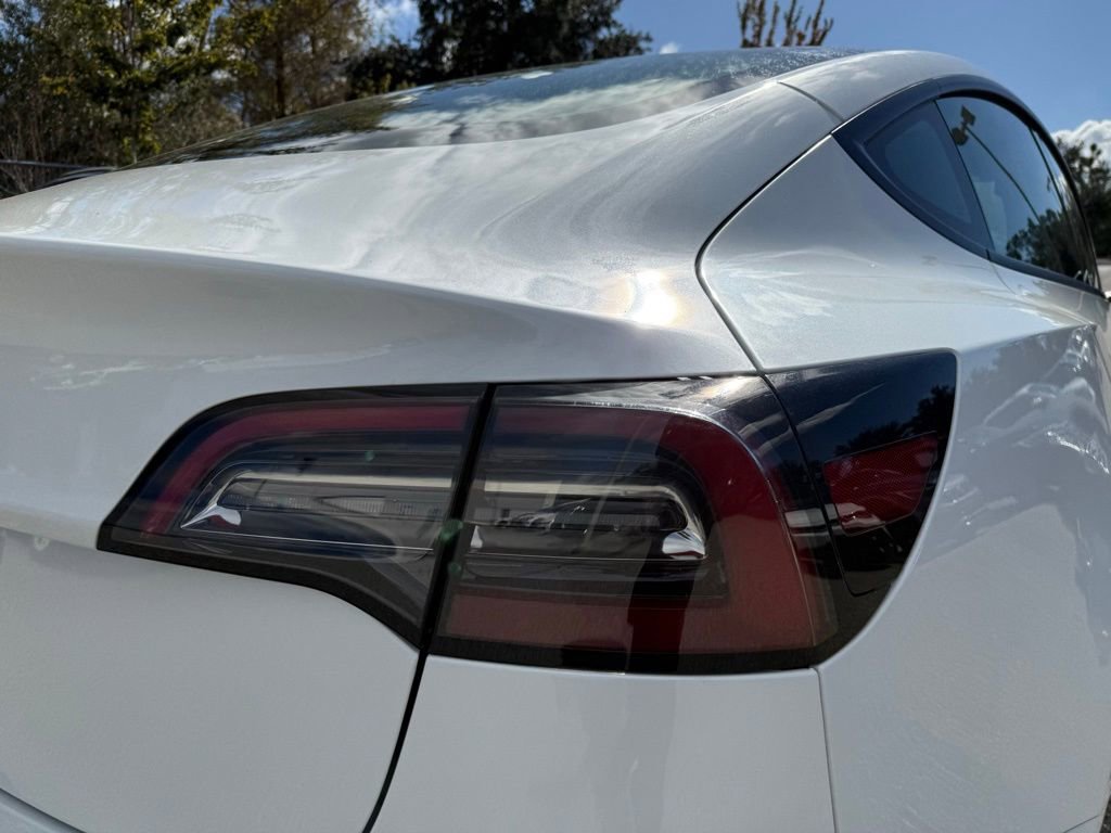 Used 2023 Tesla Model 3 Standard Range image 9