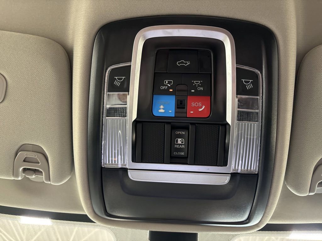 Used 2024 RAM 2500 Laramie AWD/4WD image 47